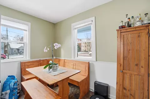 Dining - 1403 E Chestnut St, Lancaster, OH 43130 photo 1 of 1