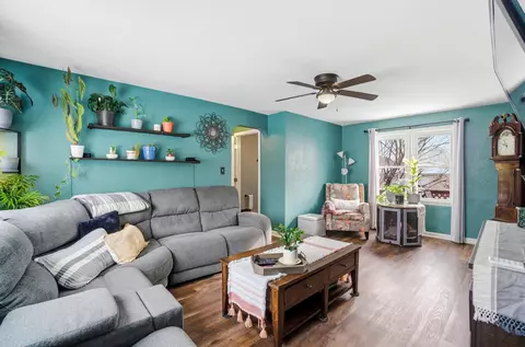 Living - 1403 E Chestnut St, Lancaster, OH 43130 photo 1 of 2