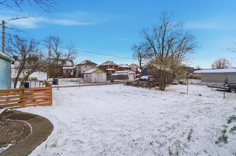Exterior - 1403 E Chestnut St, Lancaster, OH 43130 photo 10 of 10