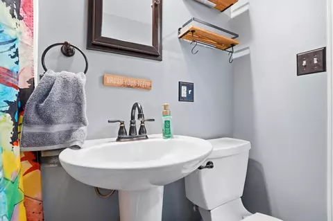 Bath - 1403 E Chestnut St, Lancaster, OH 43130 photo 2 of 4