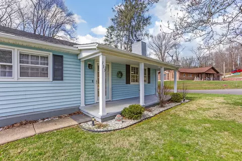 Exterior - 733 Walnut Dr, Logan, OH 43138 photo 4 of 30