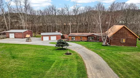2671 Bull Creek Rd, Laurelville, OH 43135