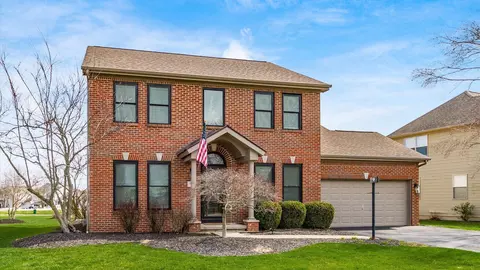 222 Trail E, Pataskala, OH 43062