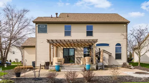 Exterior - 222 Trail E, Pataskala, OH 43062 photo 6 of 11