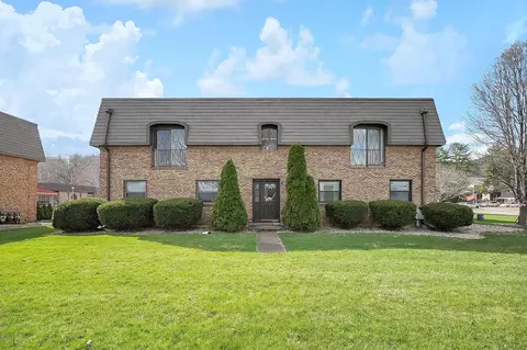 625 Country Club Dr #B7, Newark, OH 43055