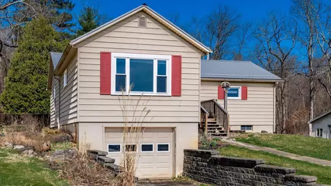 7965 Shannon Valley Rd, Frazeysburg, OH 43822