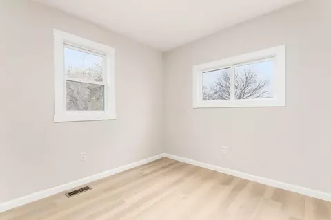 Bedroom - 528 E Ohio St, Circleville, OH 43113 photo 3 of 5