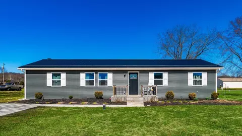 152 Fleming Dr NE, Newark, OH 43055