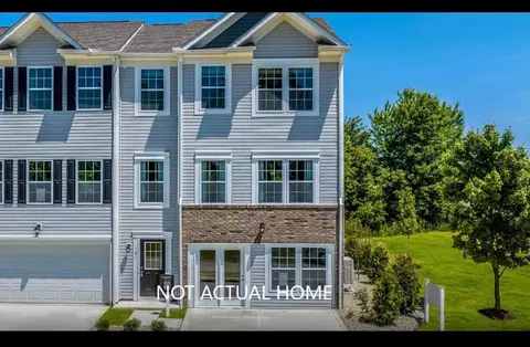 124 Sitka Willow Dr, Etna, OH 43068