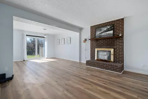 Living - 1729 Laredo Ct, Powell, OH 43065 photo 1 of 7