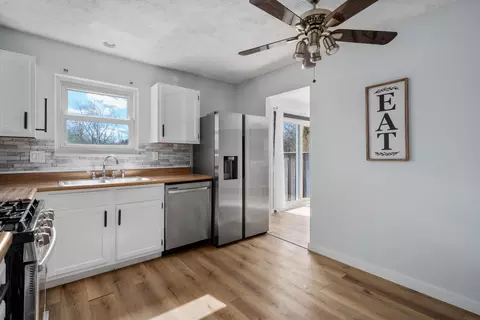 Kitchen - 1729 Laredo Ct, Powell, OH 43065 photo 3 of 3