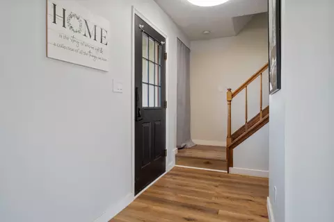 Entry Way - 1729 Laredo Ct, Powell, OH 43065 photo 2 of 2