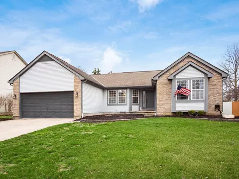 3226 Summer Glen Dr, Grove City, OH 43123
