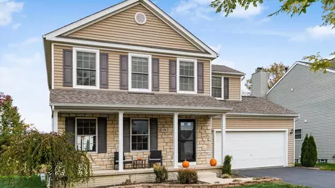 156 Glen Crossing Dr, Pataskala, OH 43062