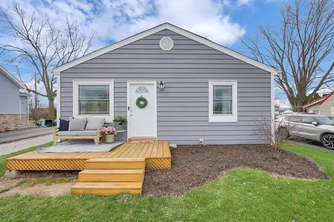 1041 Meadow Ln, Columbus, OH 43207