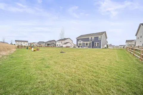 Exterior - 3780 Aviary Loop, Hilliard, OH 43026 photo 20 of 27