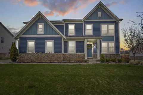 Exterior - 3780 Aviary Loop, Hilliard, OH 43026 photo 2 of 27