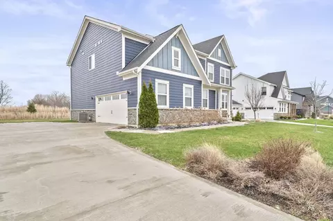 Exterior - 3780 Aviary Loop, Hilliard, OH 43026 photo 8 of 27