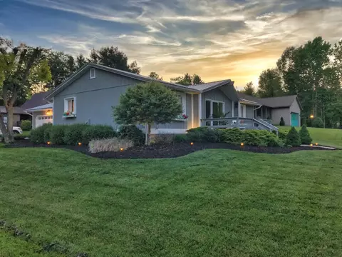 1137 Apple Valley Dr, Howard, OH 43028