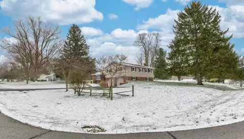 2065 N Glenn Dr NE, Lancaster, OH 43130