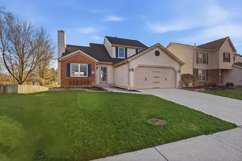 8240 Worthington Crossing Dr, Westerville, OH 43081