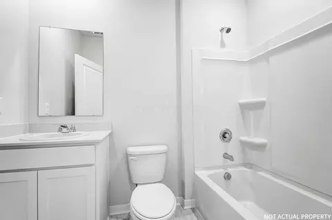 Bath - 131 Vine Grove Dr, Circleville, OH 43113 photo 1 of 6