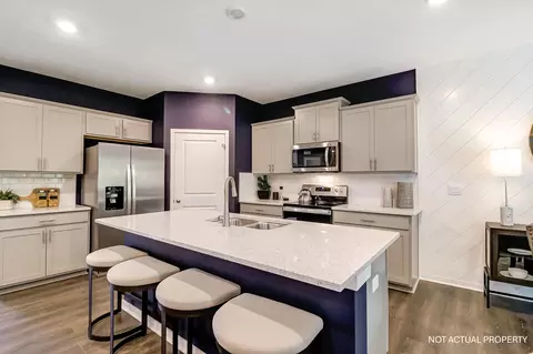 Kitchen - 131 Vine Grove Dr, Circleville, OH 43113 photo 2 of 4