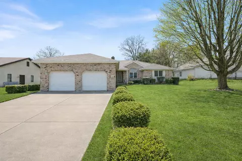 111 E Glen Dr, Bellefontaine, OH 43311
