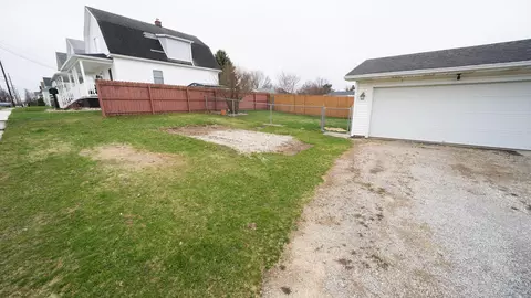 Exterior - 426 Moore Ave, Bellevue, OH 44811 photo 1 of 3