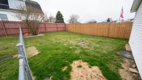 Exterior - 426 Moore Ave, Bellevue, OH 44811 photo 3 of 3