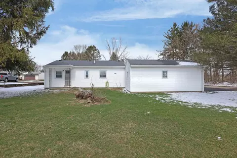 18 Watson St, Fredericktown, OH 43019