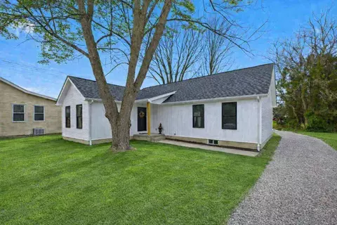 285 E Granville St, Sunbury, OH 43074