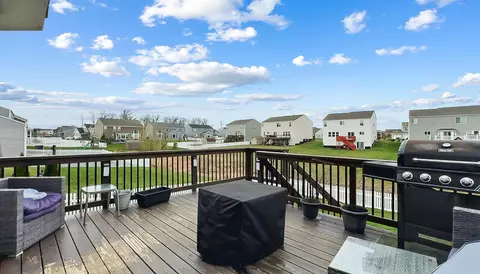 1535 Dickson Dr, Marysville, OH 43040