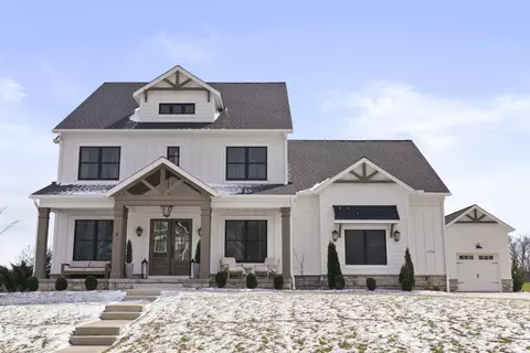 1763 Scenic Bluff Ct, Delaware, OH 43015