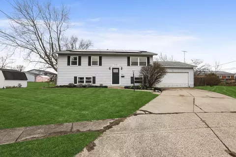 938 Harding Ct, Newark, OH 43055