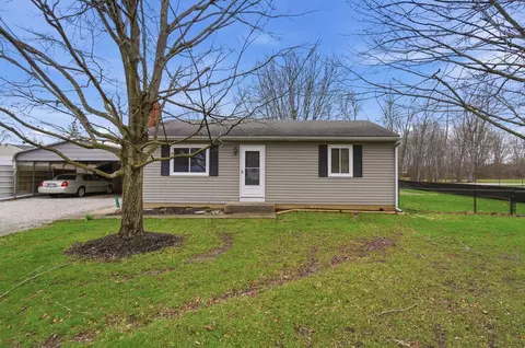 6774 Lewis Dr, Grove City, OH 43123