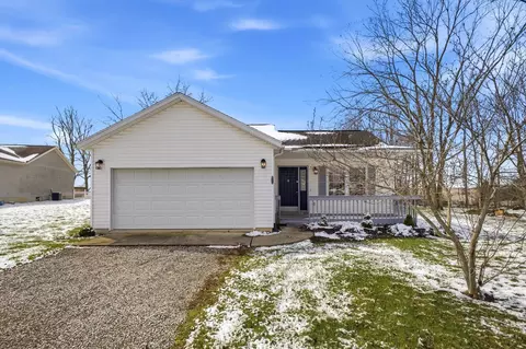 647 Greenbriar Cir, Howard, OH 43028