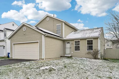3936 Highland Bluff Dr, Groveport, OH 43125