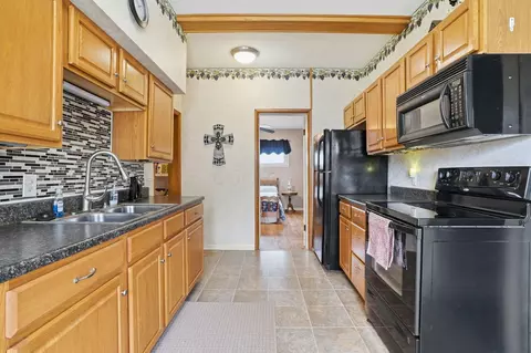 Kitchen - 406 North St, Prospect, OH 43342 photo 1 of 6