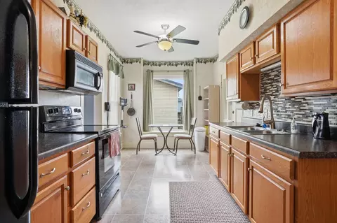 Kitchen - 406 North St, Prospect, OH 43342 photo 4 of 6