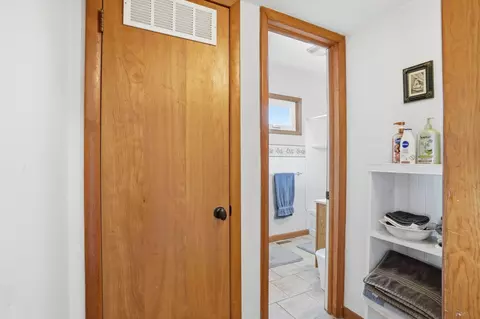 Entry Way - 406 North St, Prospect, OH 43342 photo 3 of 3