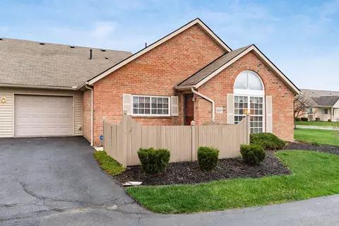 4263 Cobbleton Grove Cir #1, Canal Winchester, OH 43110