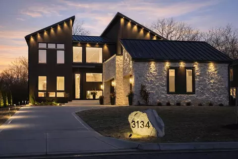 3134 Asbury Dr, Columbus, OH 43221