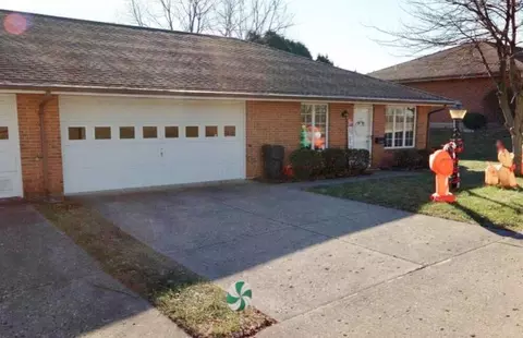 755 Grandview Dr, Springfield, OH 45503