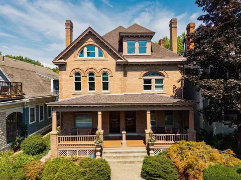 422 W 6th Ave, Columbus, OH 43201
