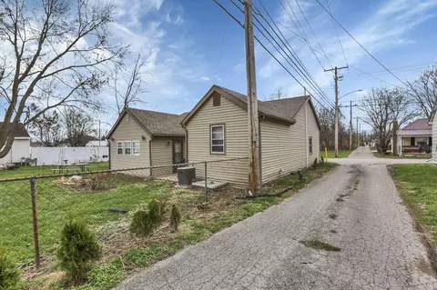 332 Fountain Ave, Washington Court House, OH 43160