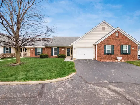1108 Arbor Oaks Ln, Galloway, OH 43119
