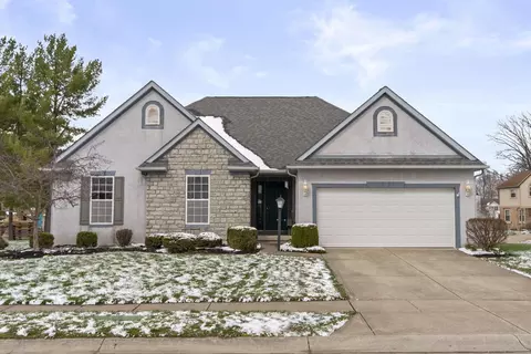 100 Indian Creek Ct, Pataskala, OH 43062