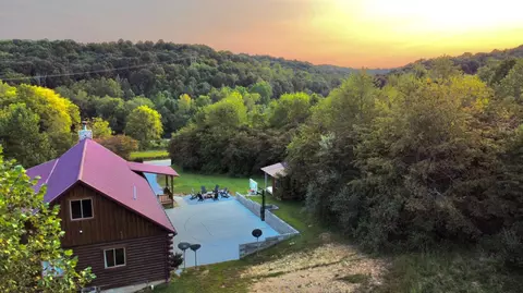 64127 Woodgeard Rd, Creola, OH 45622