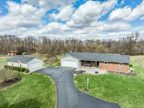 1800 Ginder Rd NW, Lancaster, OH 43130